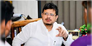 Read more about - Ritabrata Banerjee | দিল্লিতে তলব পড়লো নয়া বিরোধী দলনেতার, ৯ বিধায়ককে সঙ্গে নিয়ে কমিশনের অফিসে ঋতব্রত