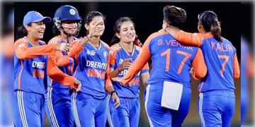 Read more about - Indian Women Cricketer | ভারতীয় মহিলা ক্রিকেট দলের সঙ্গে কেন্দ্রের চুক্তি ঘোষণা BCCI-এর! কত করে বেতন পাবেন হরমনপ্রীত -মন্ধানারা?