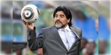 Read more about - তিন দিন আগেই ছিল জন্মদিন, তারপরেই  হাসপাতালে ভর্তি করা হল ফুটবলের রাজপুত্র ডিয়েগো মারাদোনাকে!