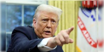 Read more about - USAID-Trump | USAID-র প্রায় ২০০০ কর্মীকে ছাঁটাই করলো ট্রাম্পের সরকার! বহুজনকে অনির্দিষ্টকালের জন্য ছুটি!