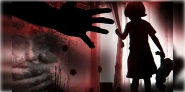 Read more about - Chhattisgarh | ঘর থেকে তুলে নিয়ে গিয়ে ৩ বছরের শিশুকে ধর্ষণ! অভিযুক্ত ১৩ বছরের নাবালক!