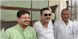 Read more about - Madan Mitra | 'আমি এখন বাংলার বিধায়ক'! ঋতব্রত শিবিরে গিয়েই মদন মিত্র বললেন 'অভিষেকর জন্য গোটা দল ধ্বংস হয়েছে'!