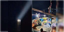 Read more about - Pak Boat Seized | গুজরাট উপকূলের কাছে আটক পাকিস্তানি নৌকা! ৯ পাক নাগরিককে গ্রেপ্তার উপকূলরক্ষী বাহিনীর