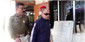 Read more about - Pak Spy | পাকিস্তানকে তথ্য পাচারের অভিযোগে গ্রেপ্তার বায়ুসেনার প্রাক্তন আধিকারিক! তোলপাড় অসমে