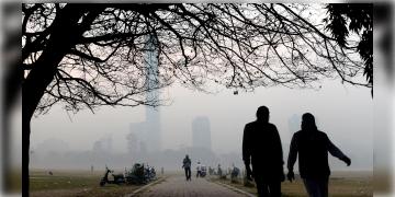 Read more about - West Bengal Weather Report | ক্রমশ বঙ্গে শীতের আগমন! আগামী দুই-তিনদিনের মধ্যে ২-৩ ডিগ্রি কমবে তাপমাত্রার পারদ!