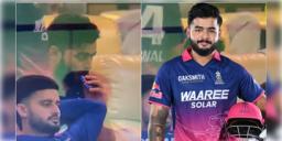 Read more about - Riyan Parag | ড্রেসিংরুমে ধূমপান, দিতে হবে জরিমানা! বড়সড় শাস্তি থেকে বেঁচে গেলেন রিয়ান পরাগ