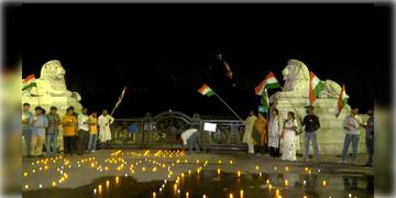 Read more about - R G Kar | 'তিলোত্তমা'র জন্য তিলোত্তমা! আঁধারে জ্বলে কেবল আশার আলো, বিচারের দাবিতে পথে গোটা বাংলা