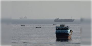 Read more about - Strait of Hormuz | চুক্তি শেষের পথে, হরমুজ প্রণালীতে নতুন নৌপথ চালু নিয়ে সফল আলোচনা তেহরান-ওমানের!