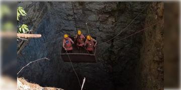 Read more about - Meghalaya | মেঘালয়ের কয়লাখনিতে ভয়াবহ ধস, খনিতে আটকে মৃত ১৬ শ্রমিক! আটকে বহু