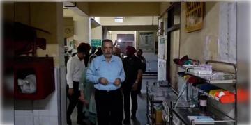 Read more about - Jalandhar Hospital | হাসপাতালে হঠাৎই বন্ধ অক্সিজেন সাপ্লাই, মৃত্যু ভেন্টিলেশন সাপোর্টে থাকা তিন রোগীর!