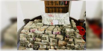 Read more about - Money Rescuced by KP:ফের কলকাতার পার্কস্ট্রিট থেকে উদ্ধার টাকার পাহাড়