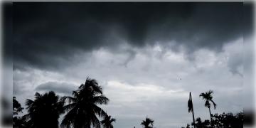 Read more about - West Bengal Weather | ঘূর্ণাবর্তের জেরে বৃষ্টির সম্ভাবনা দেশের একাধিক অংশে! ১৫ ডিগ্রিতে নামবে কলকাতার তাপমাত্রা!