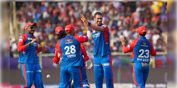 Read more about - DCvsSRH | দিল্লি ঝড়ে উড়ে গেল সানরাইজার্স হায়দ্রাবাদ, ৭ উইকেটে জিতলো ক্যাপিটালস