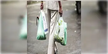 Read more about - ১লা জুলাই থেকে প্লাস্টিক ব্যবহারের ক্ষেত্রে খুব সাবধানতা জারির নির্দেশ দেওয়া হল, কোমর বাঁধছে পুলিশও