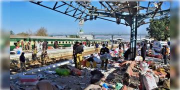 Read more about - Balochistan | বালোচিস্তানের বিস্ফোরণে মৃত ২৪! ভিড়ে ঠাসা রেলস্টেশনে আত্মঘাতী হামলর কথা স্বীকার করল BLA