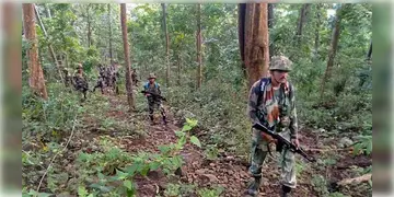 Read more about - Maoist | মাওবাদী নেতা কেশব রাও-সহ ৩০ মাওবাদীকে নিকেশ! মাথার দাম ছিল ১ কোটি!