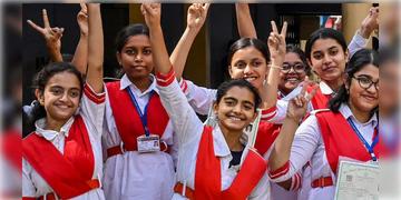 Read more about - HS Result 2025 | প্রকাশ হলো উচ্চ মাধ্যমিক ২০২৫-এর ফলাফল! প্রথম দশে ৭২ পড়ুয়া! প্রথম ৫-এ রয়েছে কারা?