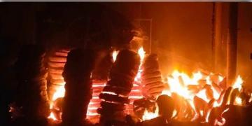 Read more about - Fire Breakout । শহরে ফের অগ্নিকান্ড ! রিষড়ার ওয়েলিংটন জুট মিলে লাগলো আগুন