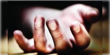 Read more about - Kolkata Police officer body found | খাস কলকাতায় উদ্ধার বিচারকের দেহরক্ষীর মৃতদেহ, খুন না আত্মহত্যা? ঘনাচ্ছে সন্দেহ