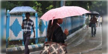 Read more about - Weather Update | শক্তি বাড়াচ্ছে নিম্নচাপ, সোমে কলকাতা সহ দক্ষিণবঙ্গের একাধিক জেলায় ভারী বৃষ্টির সম্ভাবনা