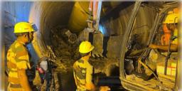 Read more about - Telengana | তেলেঙ্গানার নির্মীয়মান সুড়ঙ্গে ভেসে উঠল দ্বিতীয় মৃতদেহ! ৩০ দিন পার হলেও এখনও আটকে ৬জনের দেহ!