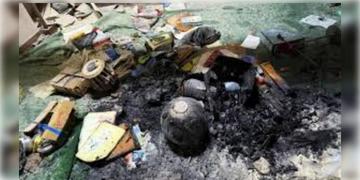 Read more about - Bangladesh | ছায়ানটে ভাঙচুর-তান্ডব! জাতীয় সঙ্গীত গেয়ে প্রতিবাদ সংস্কৃতিকর্মীদের