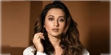 Read more about - কলকাতা টাইমসের বিচারে ২০২০ সালের ‘সবচেয়ে কাঙ্ক্ষিত’ নারী হলেন অভিনেত্রী-সাংসদ মিমি চক্রবর্তী