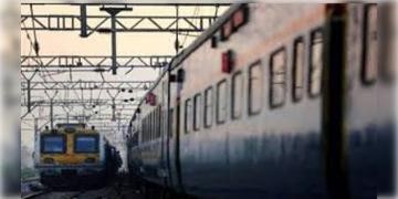 Read more about - Indian Railways | ট্রেনের ওপর নজরদারি, ট্রেন চলাচলের সময় জানতে ‘ডেটা লগার’  বসাচ্ছে ভারতীয় রেল