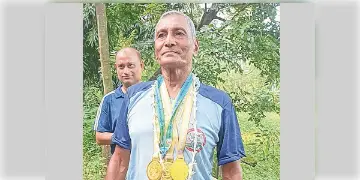 Read more about - Open Championship Meet | ৭৩ বছরে অ্যাথলেটিক ওপেন মিটে জোড়া সোনা জয়! দেশকে গর্বিত করলেন বাংলার 'তরুণ' অমল