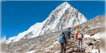 Read more about - এভারেস্টে হানা দিয়েছে করোনা ভাইরাস, বেস ক্যাম্পে আক্রান্ত বেশ কিছু পর্বতারোহী