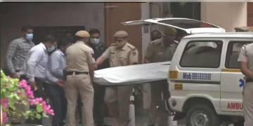 Read more about - বিজেপি সাংসদ রামস্বরূপ শর্মার অস্বাভাবিক মৃত্যু,  দিল্লিতে উদ্ধার ঝুলন্ত দেহ