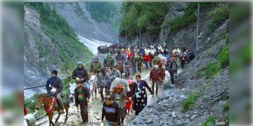 Read more about - Amarnath Yatra | জঙ্গি হামলার আশঙ্কায় আচমকাই স্থগিত হয়ে গেল অমরনাথ যাত্রা!