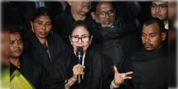 Read more about - CM Mamata Banerjee | আজ সুপ্রিম কোর্টে 'কমিশন বনাম রাজ্য' ধুন্ধুমার, কালো গাউন পরে সওয়াল করবেন খোদ মুখ্যমন্ত্রী