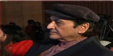 Read more about - 'ইন্ডিয়ান ফিল্ম পার্সোনালিটি অফ দ্য ইয়ার' সম্মান পেলেন প্রবীণ অভিনেতা বিশ্বজিত্‍ চট্টোপাধ্যায়