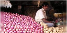 Read more about - Onion Price | পেঁয়াজের দাম ১ বছরে ৫৯% বৃদ্ধি, দাম নিয়ন্ত্রণে ‘কান্দা এক্সপ্রেস’ চালুর সিদ্ধান্ত কেন্দ্রের!
