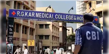 Read more about - R G Kar | 'তিলোত্তমা'র দেহ উদ্ধারের চল্লিশ মিনিট পর খবর যায় হাসপাতালের পুলিশ আউটপোস্টে! কী হয়েছিল ওই ৪০ মিনিটের মধ্যে?