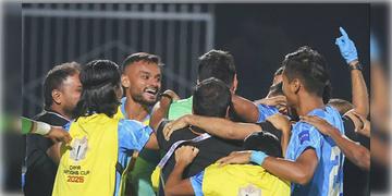Read more about - Indian Football Team | কাফা কাপে বাজিমাত দেশি কোচ খালিদের, ওমানকে ৩:২ গোলে ওড়ালো ভারতের ছেলেরা