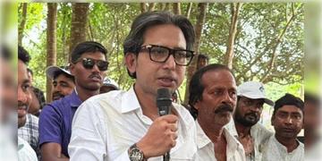 Read more about - Bayron Biswas | নিজের বাড়িতে কীভাবে অগ্নিদগ্ধ হলেন বায়রন? স্পষ্ট করলেন বিধায়কের দাদা