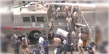 Read more about - Siliguri | জমি দখল নিয়ে ঝামেলা, আদিবাসী অন্তঃসত্বাকে মার্ সিভিকের! রণক্ষেত্র শিলিগুড়ি