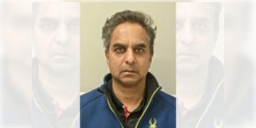 Read more about - Amal Basu | যৌন হেনস্থার অভিযোগে ৬ বছরের কারাদন্ড ভারতীয় বংশোদ্ভূত ডাক্তারের, মুখ্যমন্ত্রীর ভাষণে বাধা দিয়েছিল যে