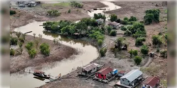 Read more about - Amazon River | খরা এবং অনাবৃষ্টিতে শুকিয়ে যাচ্ছে পৃথিবীর বৃহত্তম নদী আমাজন, প্রভাব পড়ছে শিল্প সংস্থাগুলির উৎপাদনেও