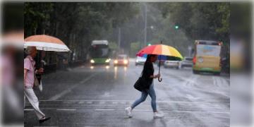 Read more about - West Bengal Weather | ৩-৪ দিনেই দক্ষিণবঙ্গে ঢুকতে চলেছে বর্ষা! কবের থেকে শুরু বৃষ্টি? জানালো আবহাওয়া দফতর!