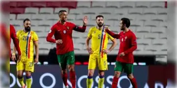 Read more about - চেনা ছন্দে ধরা দিলেন রোনাল্ডো, গড়লেন নয়া নজির। পর্তুগিজ ঝড়ে বিধ্বস্ত অ্যান্ডোরা।