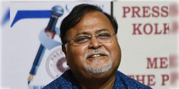 Read more about - Partha Chatterjee | জেলমুক্তি পার্থর! ছাড়া পাচ্ছেন SSCর প্রাক্তন চেয়ারম্যান সুবীরেশ ভট্টাচার্যও!