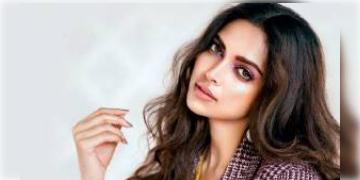 Read more about - দীপিকা পাড়ুকোনের পরবর্তী ছবির নাম ঘোষণা করা হল, জানুন এই ছবিতে কার সঙ্গে জুটি বাঁধতে চলেছেন অভিনেত্রী