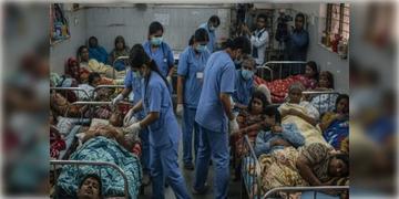 Read more about - Madhya Pradesh | পাইপলাইনের ছিদ্র দিয়ে ঢুকেছে নোংরা, দূষিত জল পান করে মৃত ৩, অসুস্থ শতাধিক!