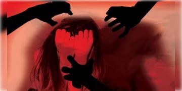 Read more about - Kolkata | জন্মদিনের পার্টিতে তরুণীকে ‘গণধর্ষণ’! হরিদেবপুর থানায় অভিযোগ দায়ের, চাঞ্চল্য এলাকায়