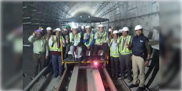 Read more about - Kolkata Metro | সফল হলো এসপ্ল্যানেড থেকে শিয়ালদহ লাইনে মেট্রোর ট্রলি ট্রায়াল রান! সাফল্য বউবাজার এলাকাতেও