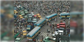 Read more about - Kolkata | শহরের প্রত্যেকটি রাস্তায় বসছে সংশ্লিষ্ট সংস্থার নাম সহ হোর্ডিং, কোন রাস্তা কে বানিয়েছে জানবে বাসিন্দারা