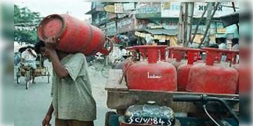 Read more about - নির্বাচনের আগেই বড় ঘোষণা গুজরাতে, ১০ শতাংশ ভ্যাট কমেছে এলপিজি-পিএনজির দামে, জানালো রাজ্য সরকার